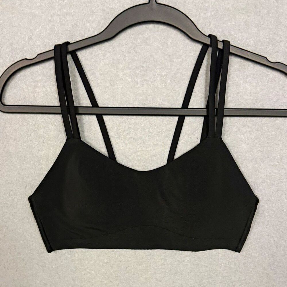 Lululemon Free To Be Black Crossback Strappy Sports Bra Medium Support S B